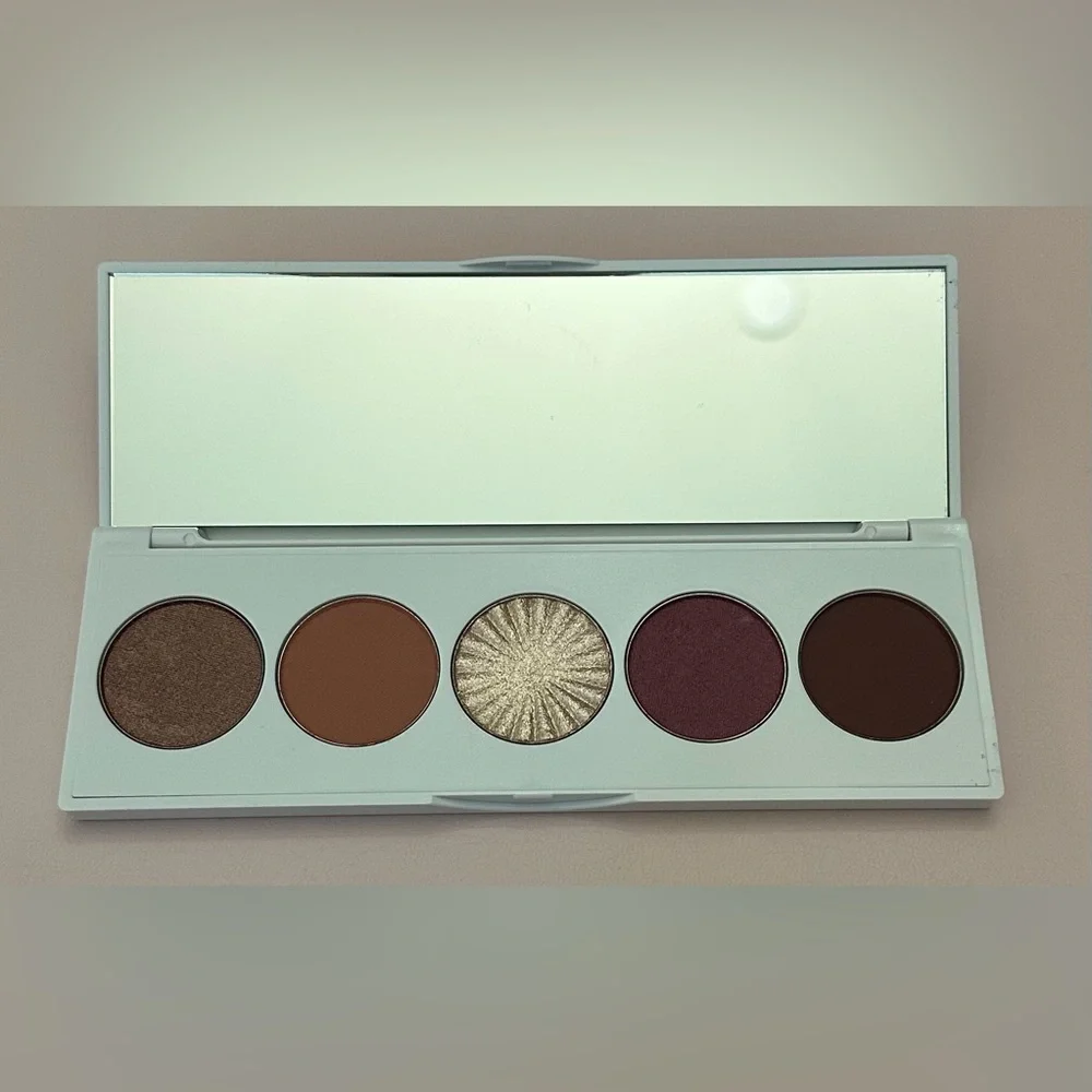 Ofra eye shadow - Picture 2 of 3